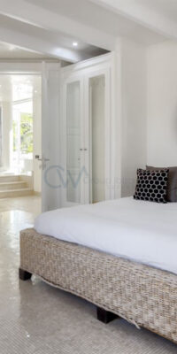Una villa de lujo en Cala Jondal: su personificación de la vida VIP en Ibiz