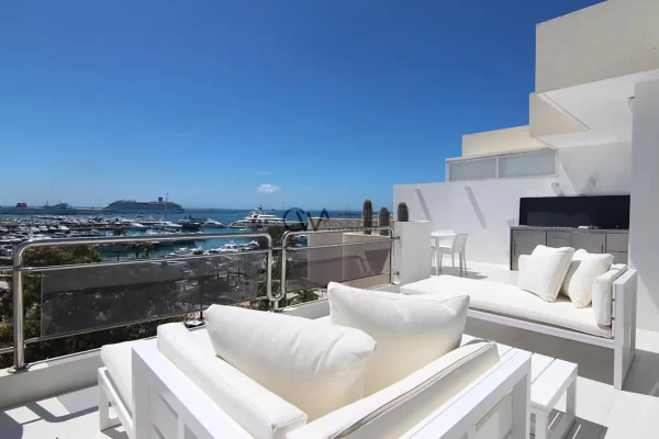 Protégé : Magnifique Penthouse en première ligne dans la ville d’Ibiza avec des vues spectaculaires