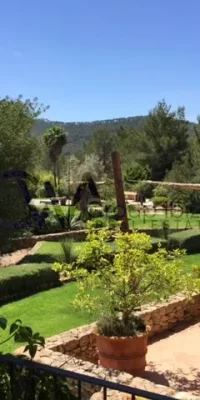 Charming traditional-style finca with breathtaking views and beautiful garden