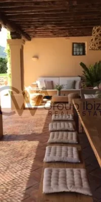 Charming traditional-style finca with breathtaking views and beautiful garden