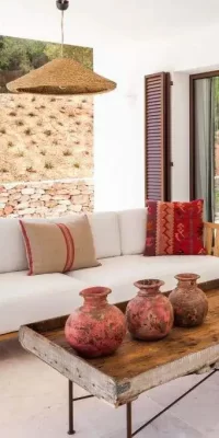 Moderne Finca in der Nähe von Santa Eulalia und Ibiza-Stadt mit Panoramablick auf das Meer