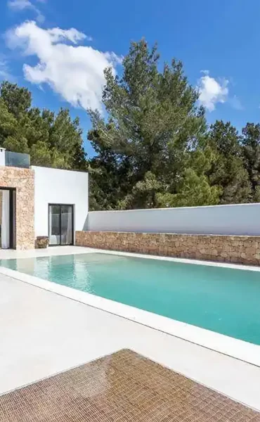 Exceptional Modern Family Villa near the Sea in Cala de Bou