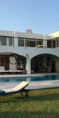 Exquisites Luxusanwesen mit drei Villen und direktem Meerzugang in Cala Boix, San Carlos