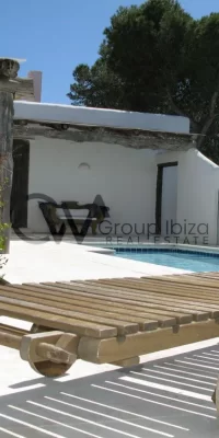 Exquisites Luxusanwesen mit drei Villen und direktem Meerzugang in Cala Boix, San Carlos