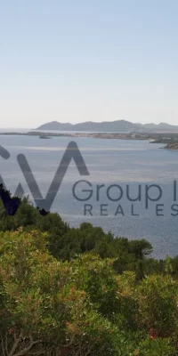 Exquisites Luxusanwesen mit drei Villen und direktem Meerzugang in Cala Boix, San Carlos