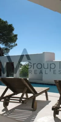 Exquisites Luxusanwesen mit drei Villen und direktem Meerzugang in Cala Boix, San Carlos