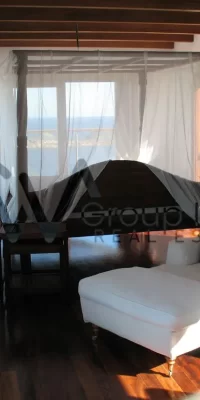 Exquisites Luxusanwesen mit drei Villen und direktem Meerzugang in Cala Boix, San Carlos