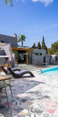 Vrijstaand huis in de pittoreske wijk Sa Caleta in San Jose