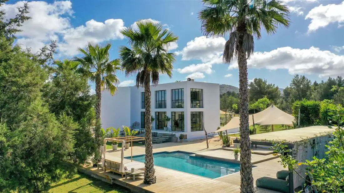 Entdecken Sie, warum ein Immobilienmakler auf Ibiza unerlässlich ist