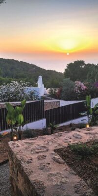 Lussuosa villa moderna a Cala Salada con vista panoramica sul mare