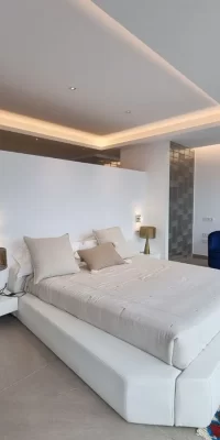 Moderna villa di lusso con splendida vista panoramica sul mare
