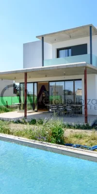 Villa nouvellement construite à vendre à Jesús – à 5 minutes d’Ibiza