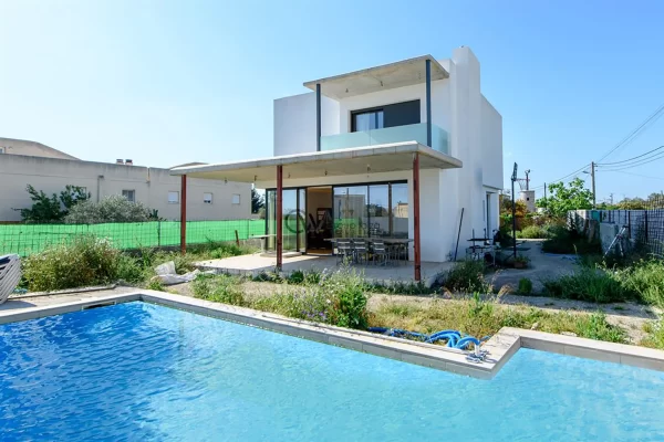 Villa nouvellement construite à vendre à Jesús – à 5 minutes d’Ibiza