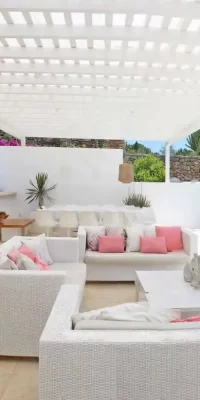 Nice house located on the green of Roca Llisa Golf course