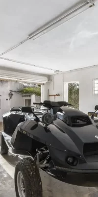 Villa frente al mar con acceso directo a la playa, perfecta para reformar