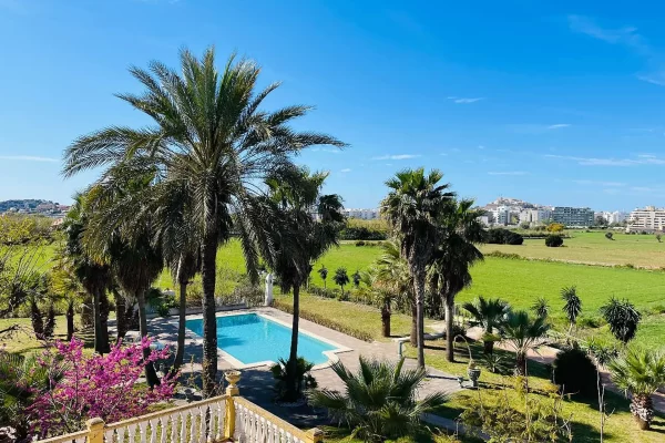 Prime Renovation Opportunity in the Enchanting Vicinity of Talamanca