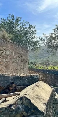 Finca auténtica aislada en 136.000 m2 de terreno en San Rafael Ibiza