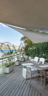 Amplio piso con una superficie construida de 250 metros cuadrados en Talamanca