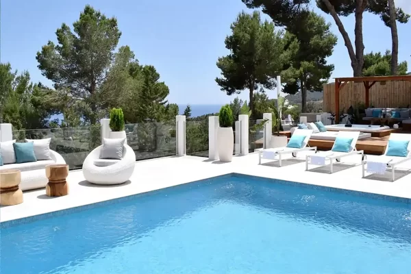 Superbe villa privée dans les collines tranquilles d’Es Cubells