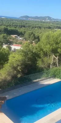 Villa mit wunderschönem Meerblick zum Verkauf in Cala Llenya