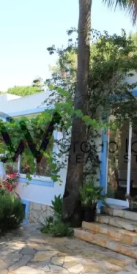 Villa de bonne taille dans une campagne idyllique à Can Furnet – près de la ville d’Ibiza