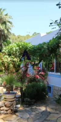 Villa de bonne taille dans une campagne idyllique à Can Furnet – près de la ville d’Ibiza