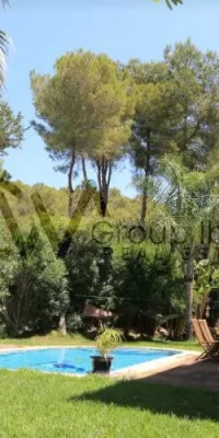 Villa de bonne taille dans une campagne idyllique à Can Furnet – près de la ville d’Ibiza
