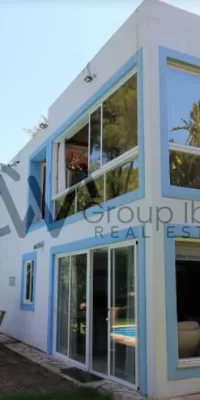 Villa de bonne taille dans une campagne idyllique à Can Furnet – près de la ville d’Ibiza