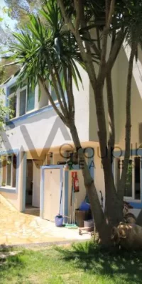 Villa de bonne taille dans une campagne idyllique à Can Furnet – près de la ville d’Ibiza
