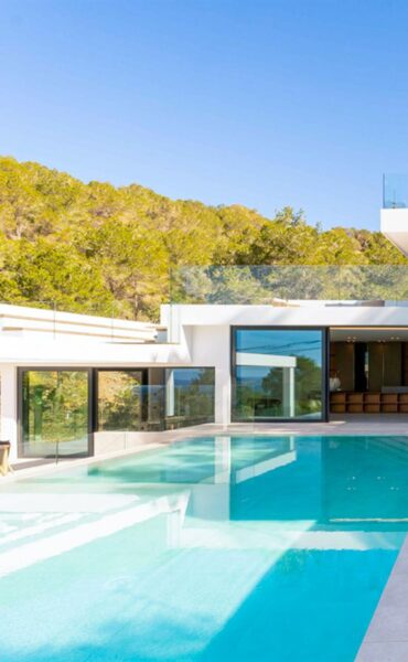 Wonderful 5 Bedroom villa with sea and sunset views