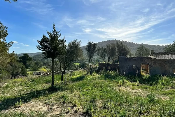 Afgelegen authentieke finca op 136.000 m2 grond in San Rafael Ibiza