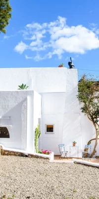 Una casa piena di comfort nella bellezza naturale in vendita