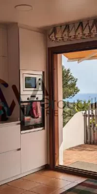 Grote villa met prachtig uitzicht op zee in Cap Pepsimo