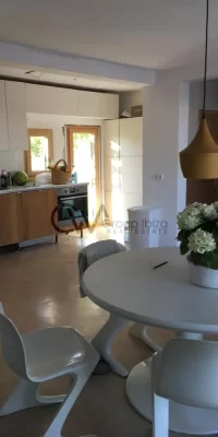 Wonderful villa located in the heart of Sant Jordi