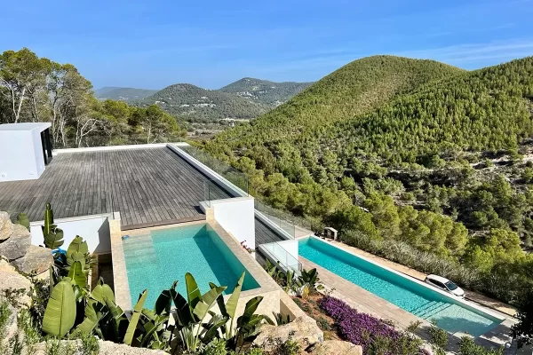 Villas con Piscina Privada en Ibiza: La experiencia de lujo definitiva