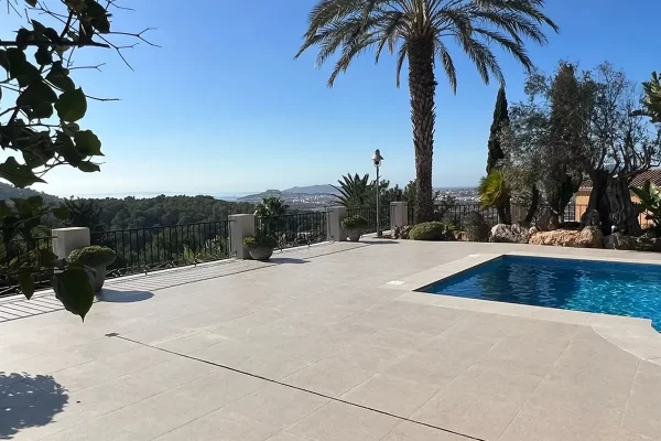 Villas con Piscina Privada en Ibiza: La experiencia de lujo definitiva
