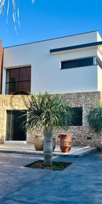 Een moderne luxe huis opnieuw gedefinieerd in Sant Jordi