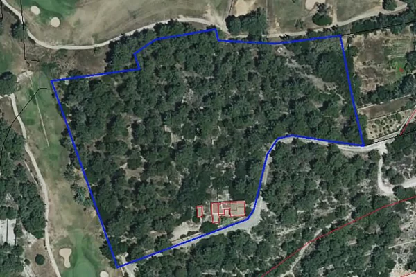 Finca rurale à rénover sur le terrain de golf de Roca Llisa.