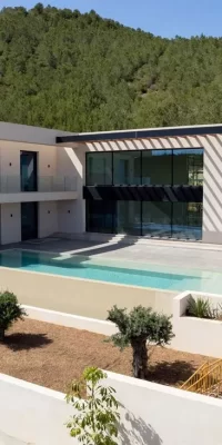 Luxuriöse Villa mit 4 Schlafzimmern und atemberaubendem Meerblick