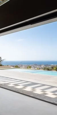 Luxuriöse Villa mit 4 Schlafzimmern und atemberaubendem Meerblick