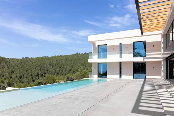 Villa de luxe de 4 chambres avec vue captivante sur l’océan