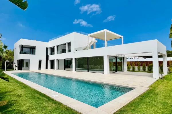 Modern luxury villa in tranquil Puig Den Allis for sale