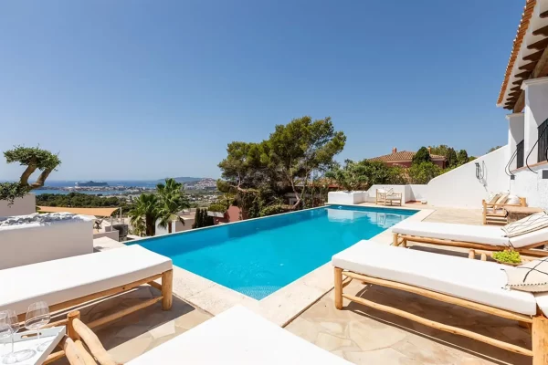 Exklusive Villa in Cap Martinet mit atemberaubendem Meerblick