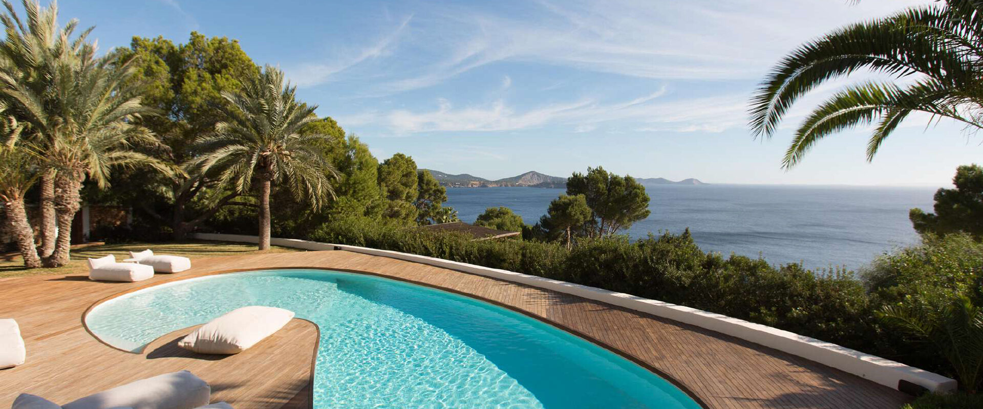 Luxurious villa in Es Cubells with rental license