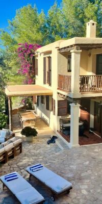 Ruime villa in aantrekkelijke Ibiza-stijl