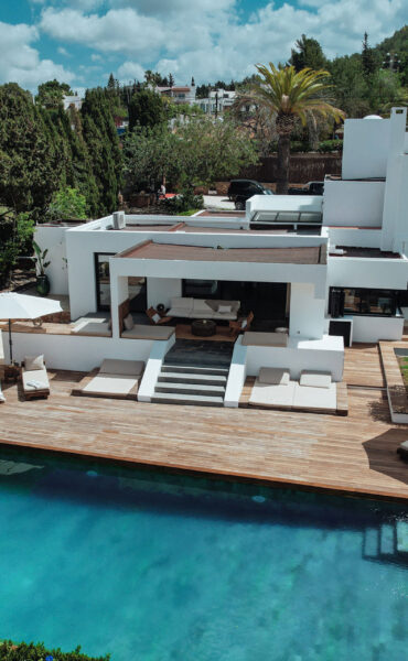 Modern villa with spectacular views