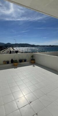 Seafront Apartment with Panoramic Views