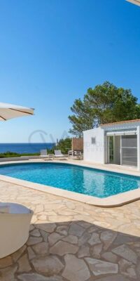 Villa exclusive hors marché en première ligne