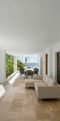 Villa exclusive hors marché en première ligne