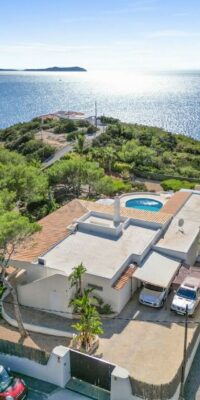 Villa exclusive hors marché en première ligne